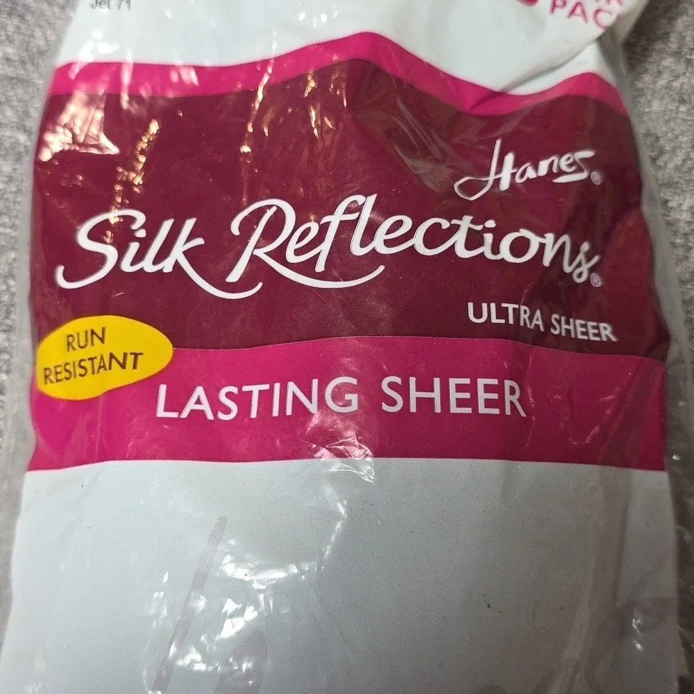 Hanes Silk Reflections Lasting Sheer Control Top Pantyhose Hosiery Jet Size AB